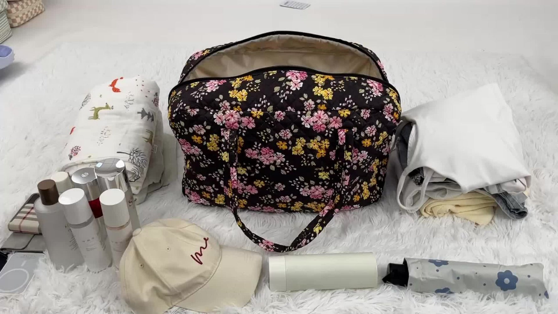 Travel Makeup Bag – Quilted, Trolley Sleeve, for Travel | Bag Vero – detail view 19