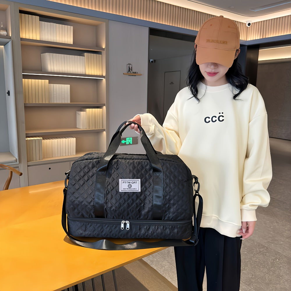 Fashionable Travel Bag, Large-Capacity Practical Handbag, Made of Durable And Wear-Resistant Fabric, Suitable for Travel And Gym, Stylish, Versatile, Lightweight, And Easy to Store