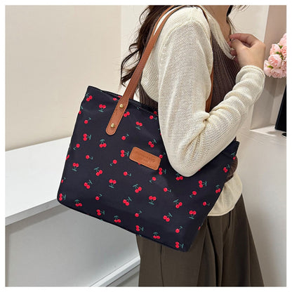 A Stylish And Spacious Handbag for Women, Perfect for Commuting, Featuring a Unique Printed Design That Can Be Used in Various Ways
