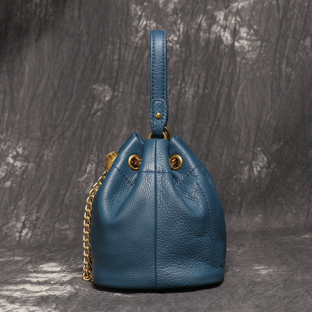 Handmade Top Layer Cowhide Makeup Bag Fashionable Casual Versatile Genuine Leather Bucket Bag for Women, Ladies High-Quality Soft Genuine Leather Chain Bag Luxury Style Design Bag  Crossbody Shoulder Bag with Chain Strap, Elegant Handbag Purse