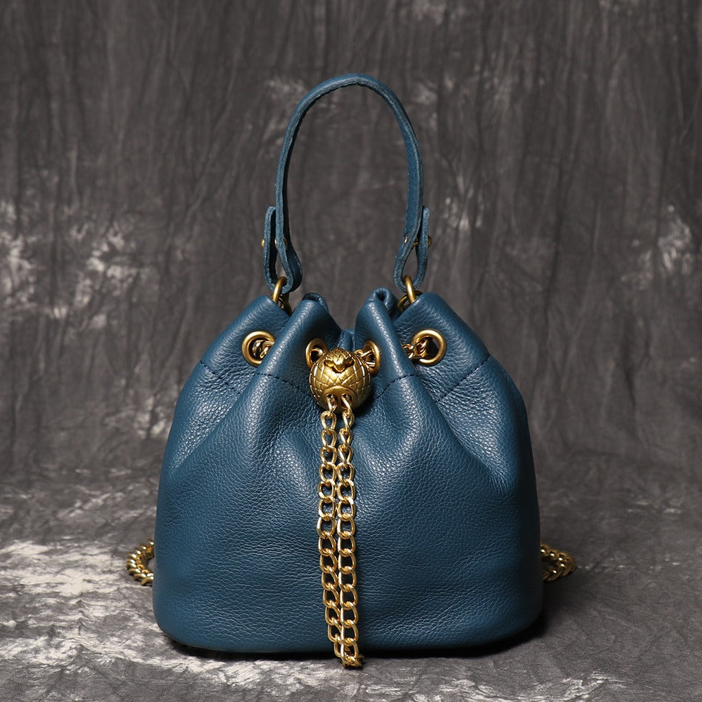 Handmade Top Layer Cowhide Makeup Bag Fashionable Casual Versatile Genuine Leather Bucket Bag for Women, Ladies High-Quality Soft Genuine Leather Chain Bag Luxury Style Design Bag  Crossbody Shoulder Bag with Chain Strap, Elegant Handbag Purse