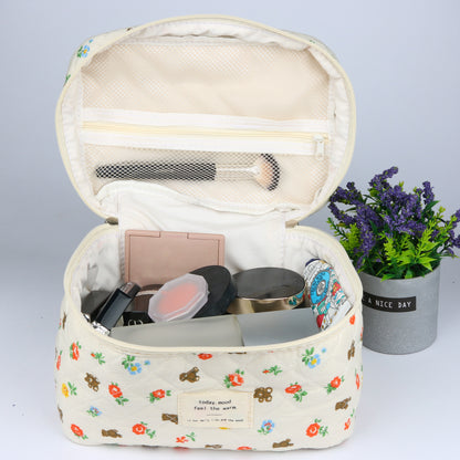 2 Pcs Cute Makeup Bag for Women, Travel Cosmetic Bags, Quilted Coquette Aesthetic Floral Toiletry Organizer Bag