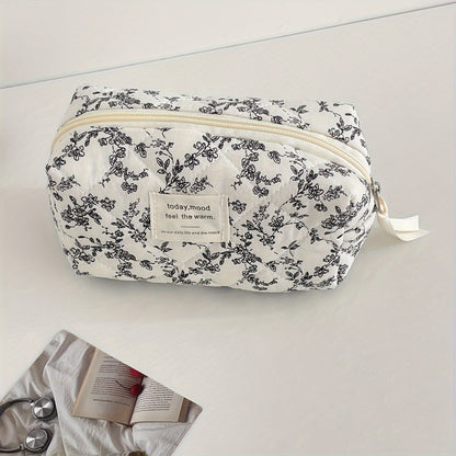 Large Capacity Coin Purse Set of 4/Piece Floral Makeup Bag Beauty Pouch Ins Style Large Portable Travel Organizer Skincare Toiletry Bag Handheld