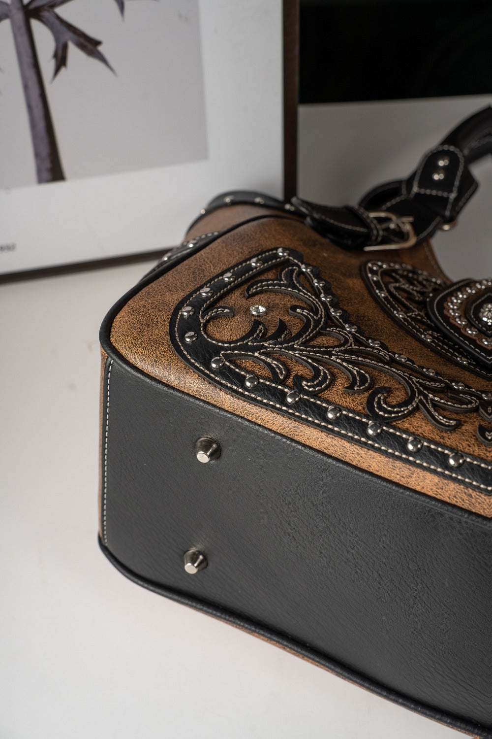 Western Style Berry Conchos Cowgirl Country Conceal Carry Purses Crossbody Handbags Women Shoulder Bags Wallet Set Brown Christmas Gifts