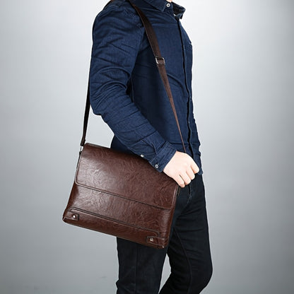 Simple khaki Men's bag with texture High Quality bag lid style shoulder bag, casual Men's multi pocket Men's bag, large capacity Men's bag, casual trendy mailman bag