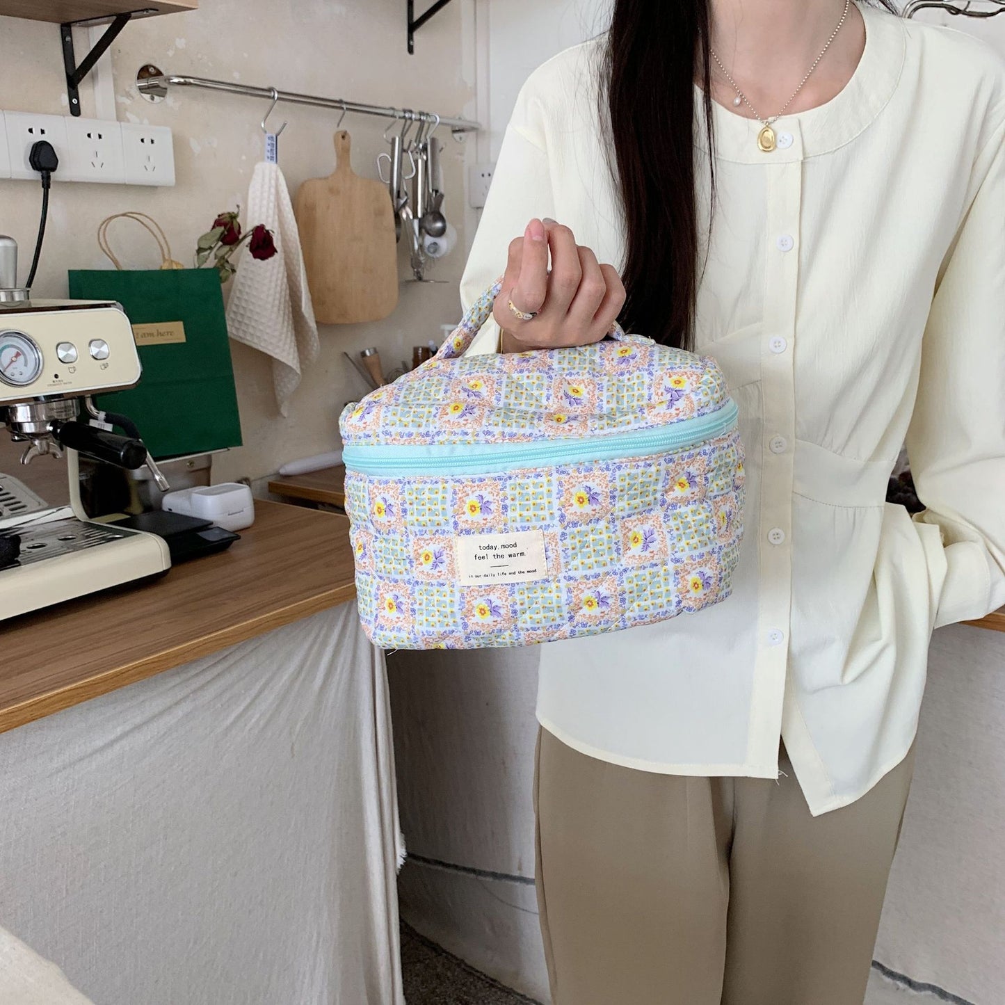 2 Pcs Cute Makeup Bag for Women, Travel Cosmetic Bags, Quilted Coquette Aesthetic Floral Toiletry Organizer Bag