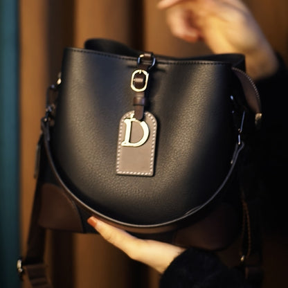 Fashionable Women'S Bucket Bag - Casual Crossbody Bag, Golden Accessory Design, Black/Brown, Adjustable And Detachable Shoulder Strap, Suitable for Daily Use
