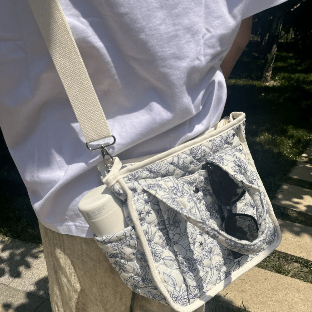 Floral Quilted Tote Bag for Women, Cute Crossbody Shoulder Purse with Pockets, Everyday Handbags