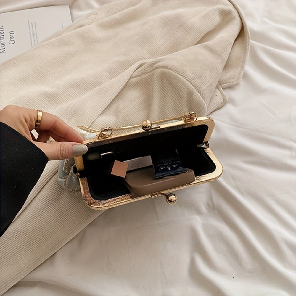 Women's Wallet – Retro Ethnic Evening Metal Chain | Bag Vero – detail view 6