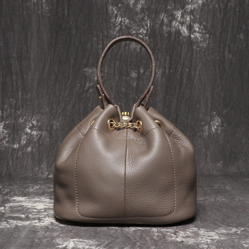 Handmade Top Layer Cowhide Makeup Bag Fashionable Casual Versatile Genuine Leather Bucket Bag for Women, Ladies High-Quality Soft Genuine Leather Chain Bag Luxury Style Design Bag  Crossbody Shoulder Bag with Chain Strap, Elegant Handbag Purse