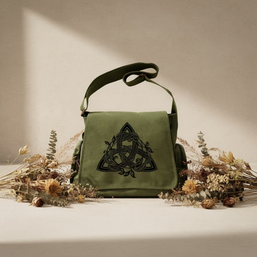 Large-capacity Flip-top Retro Tote Messenger Mailman Bag | Two-color Option, Celtic Triangle Knot Vine Pattern, Suitable for Daily Travel and Gatherings, Ideal Gift for Girlfriend