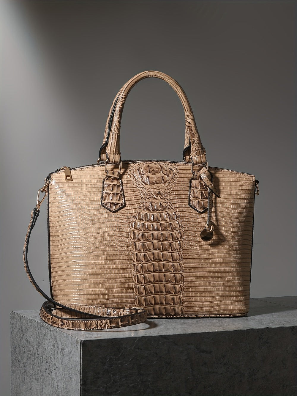 Women'S Work Handbag Featuring a Crocodile Design, a Spacious Crossover Style, And a High-End Fashionable Look. This Elegant Bag Includes a Detachable Shoulder Strap And a Secure Zipper, Making It a Perfect Gift for Christmas Or Thanksgiving