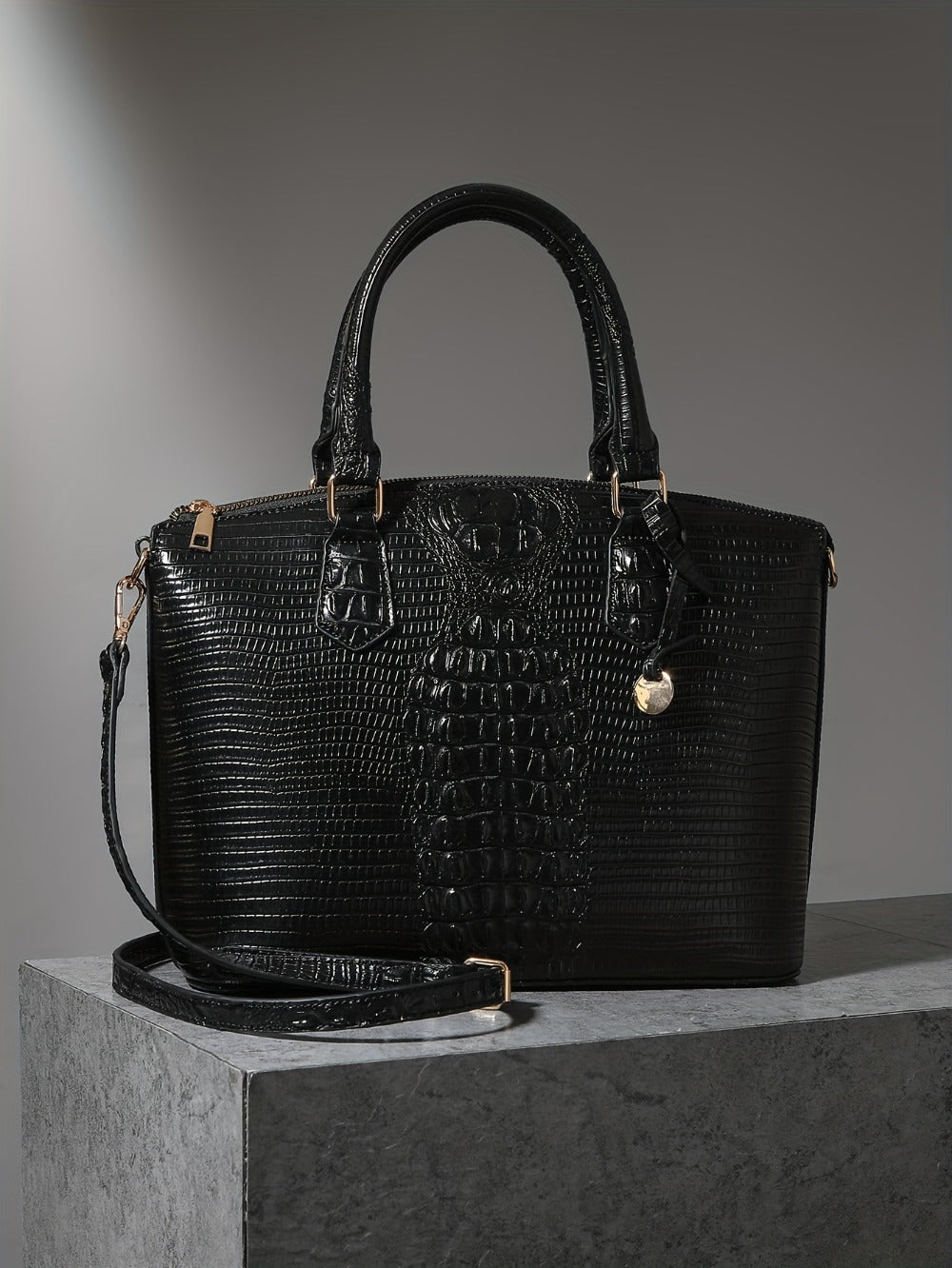 Women'S Work Handbag Featuring a Crocodile Design, a Spacious Crossover Style, And a High-End Fashionable Look. This Elegant Bag Includes a Detachable Shoulder Strap And a Secure Zipper, Making It a Perfect Gift for Christmas Or Thanksgiving