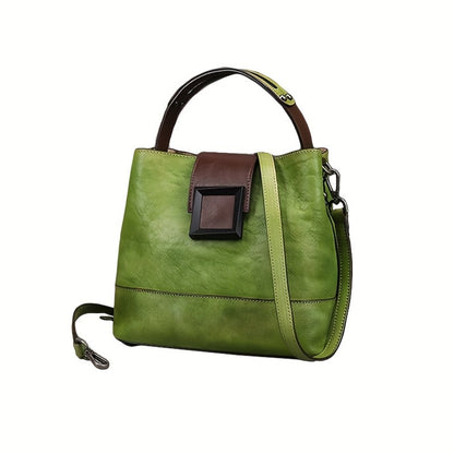 A Retro Style Women'S Genuine Leather Crossbody Bag Featuring an Adjustable Shoulder Strap, a Zipper Closure, And a, Made in Guangzhou Solid Color Design, Urban Style, Spacious Messenger Bag