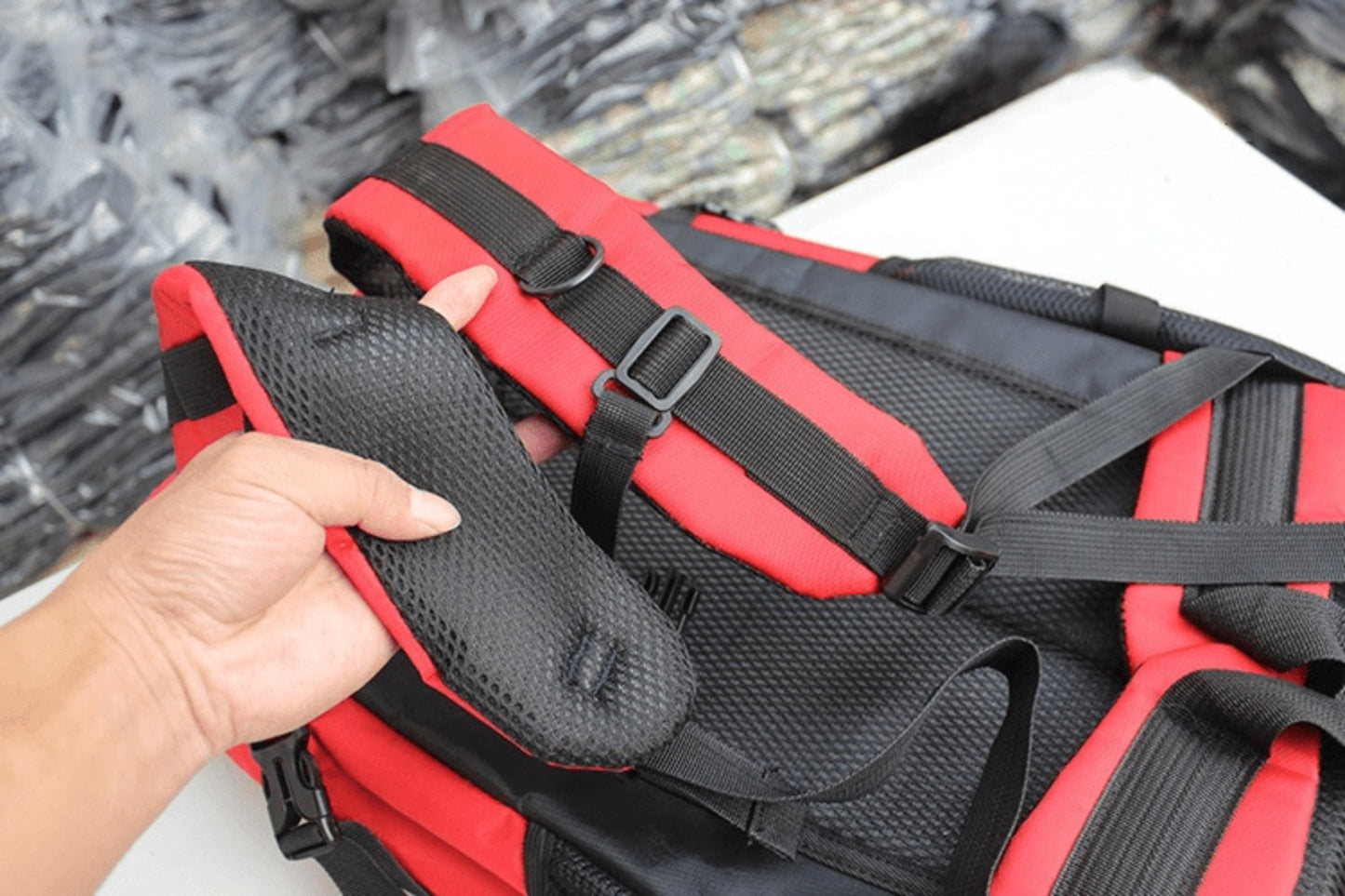 Large Capacity Oxford Cloth Hiking Backpack, Breathable and Hiking Bag, Suitable for Outdoor Sports and Long-distance Travel