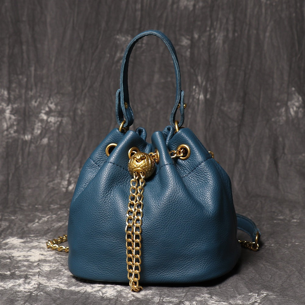 Handmade Top Layer Cowhide Makeup Bag Fashionable Casual Versatile Genuine Leather Bucket Bag for Women, Ladies High-Quality Soft Genuine Leather Chain Bag Luxury Style Design Bag  Crossbody Shoulder Bag with Chain Strap, Elegant Handbag Purse