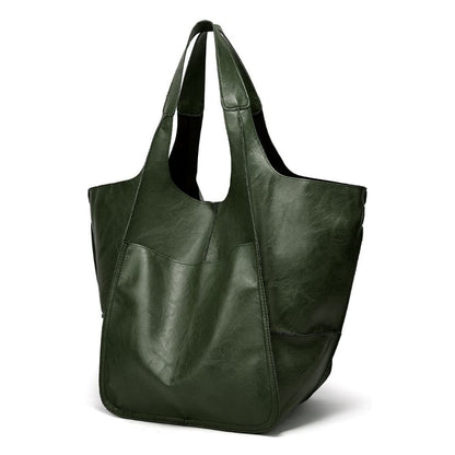 A Fashionable, Spacious Shoulder for Women, Designed As a Tote, Featuring a Soft Aesthetic And a Trendy Retro Style Popular in Europe And America