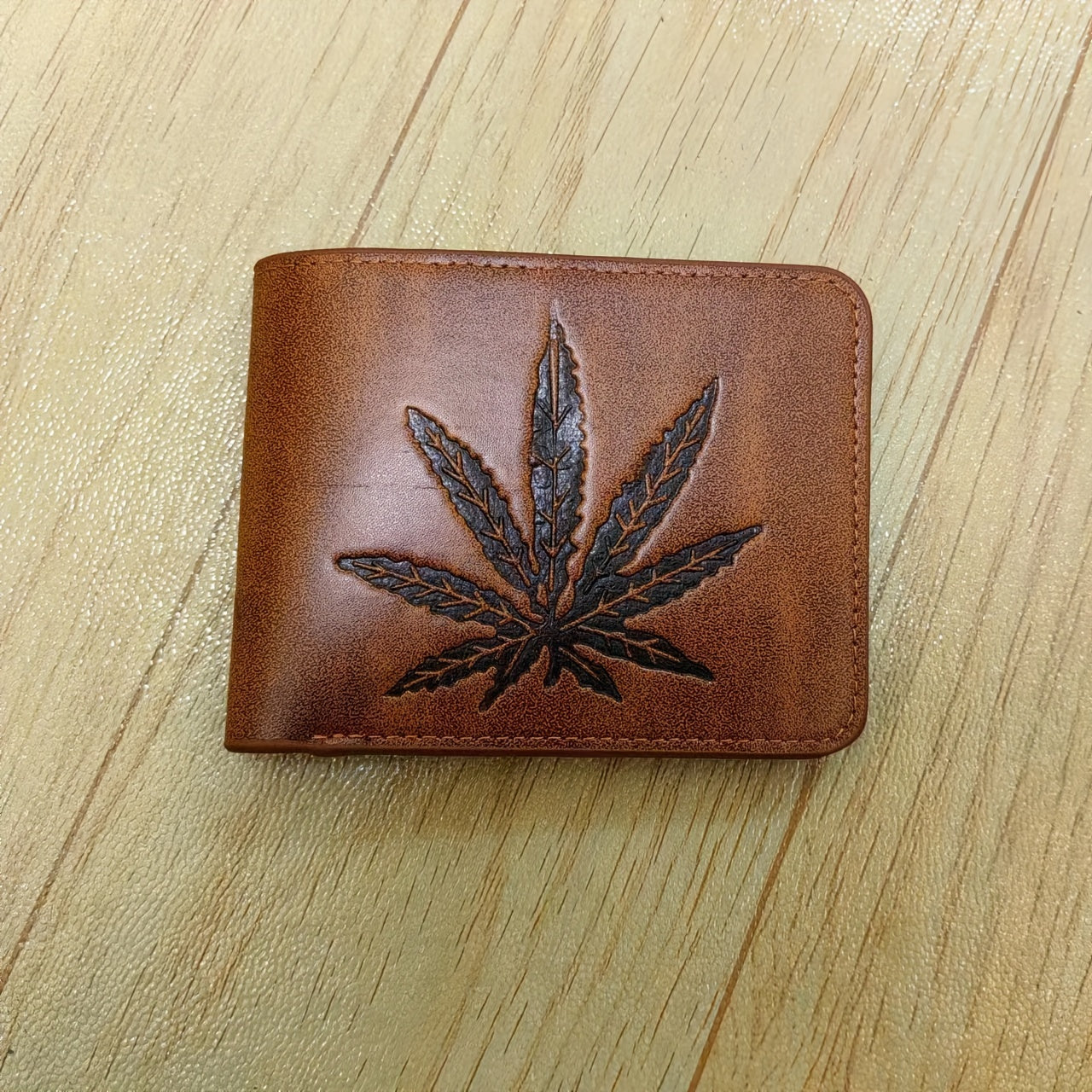 Men's Wallet – for Everyday Use, Leaf Design Bifold Faux Leather – alternate view