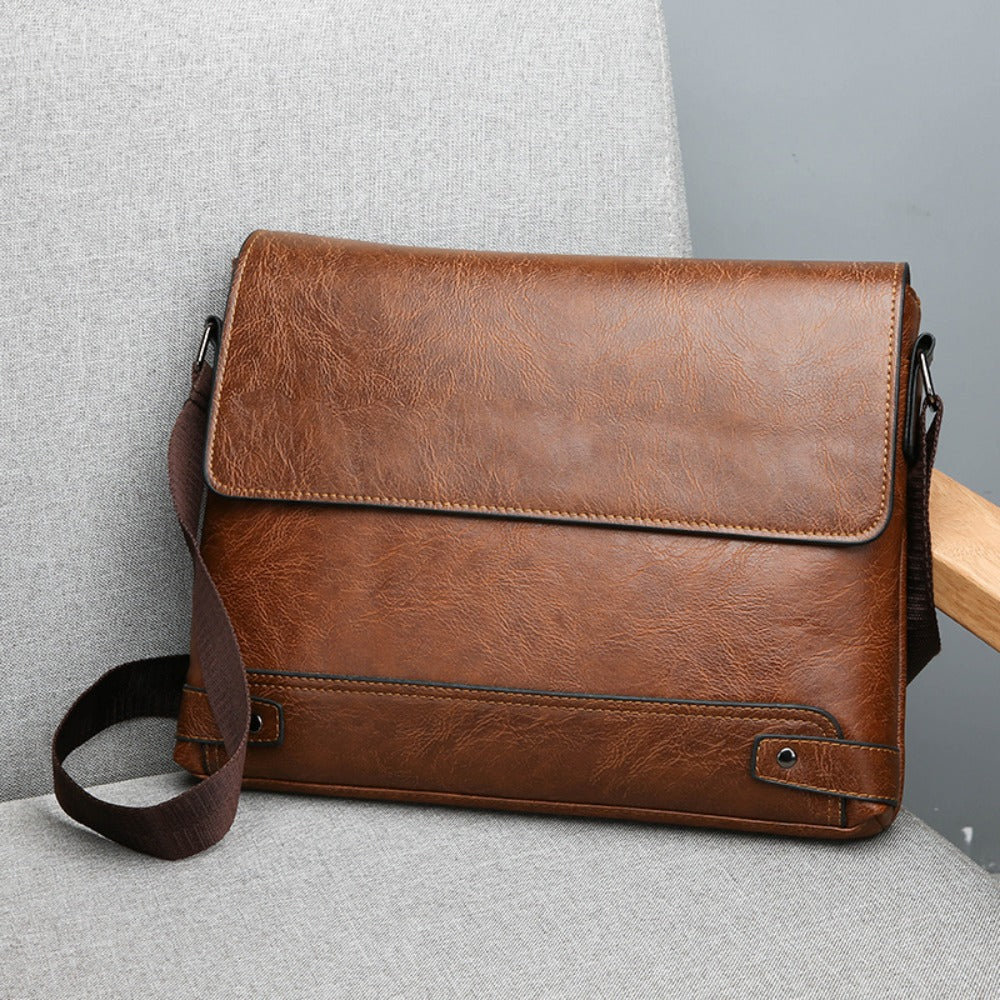 Men's Crossbody Bag – Large Capacity, Multi-Pocket, Adjustable Strap, for Everyday Use | Bag Vero – front view
