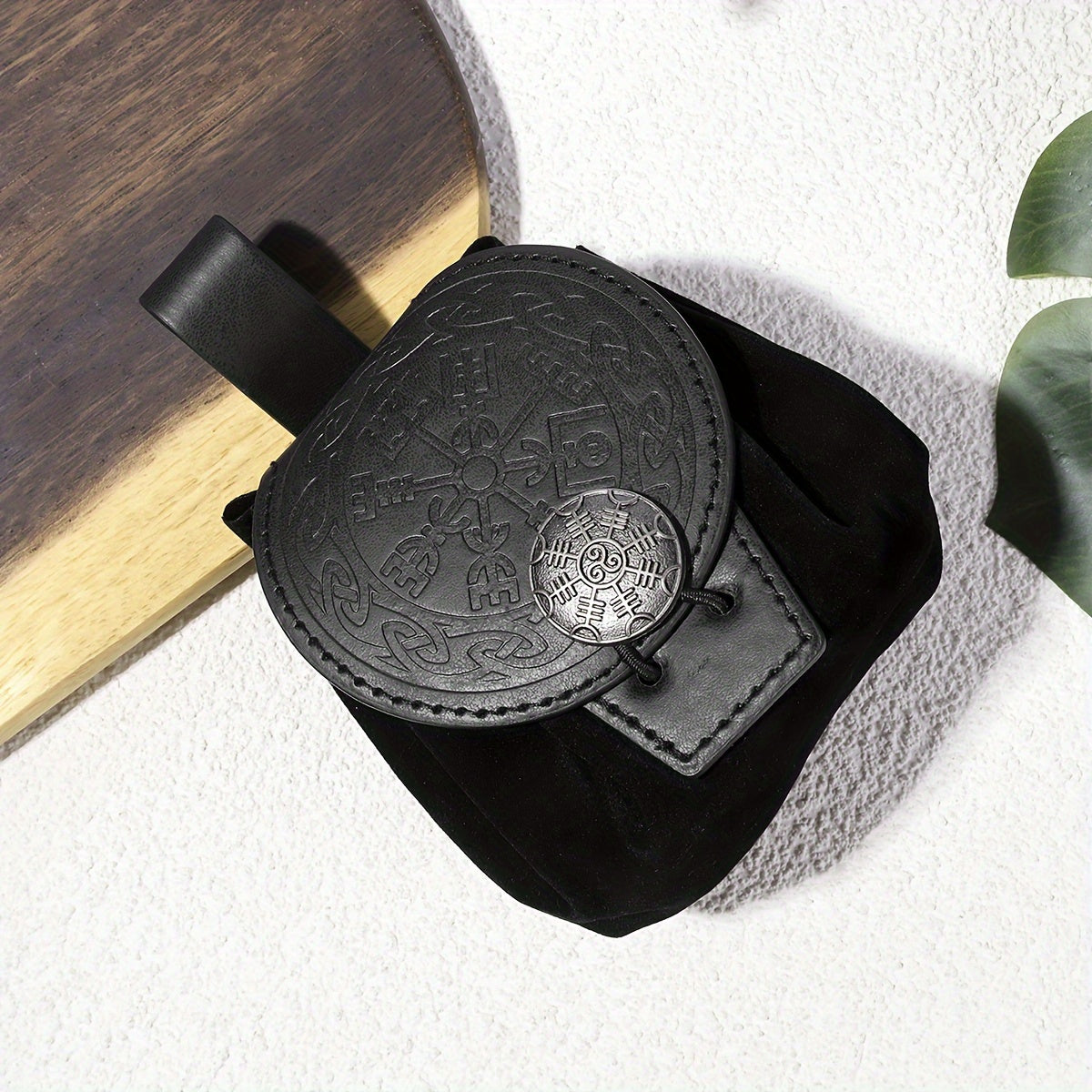 Waist Bag – Medieval Viking Waist Embossed Knight | Bag Vero – front view