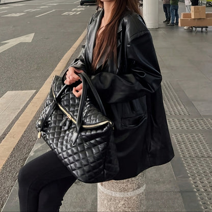 Shoulder Bag for Women – Quilted, Large Capacity, for Travel & Work – detail view 9
